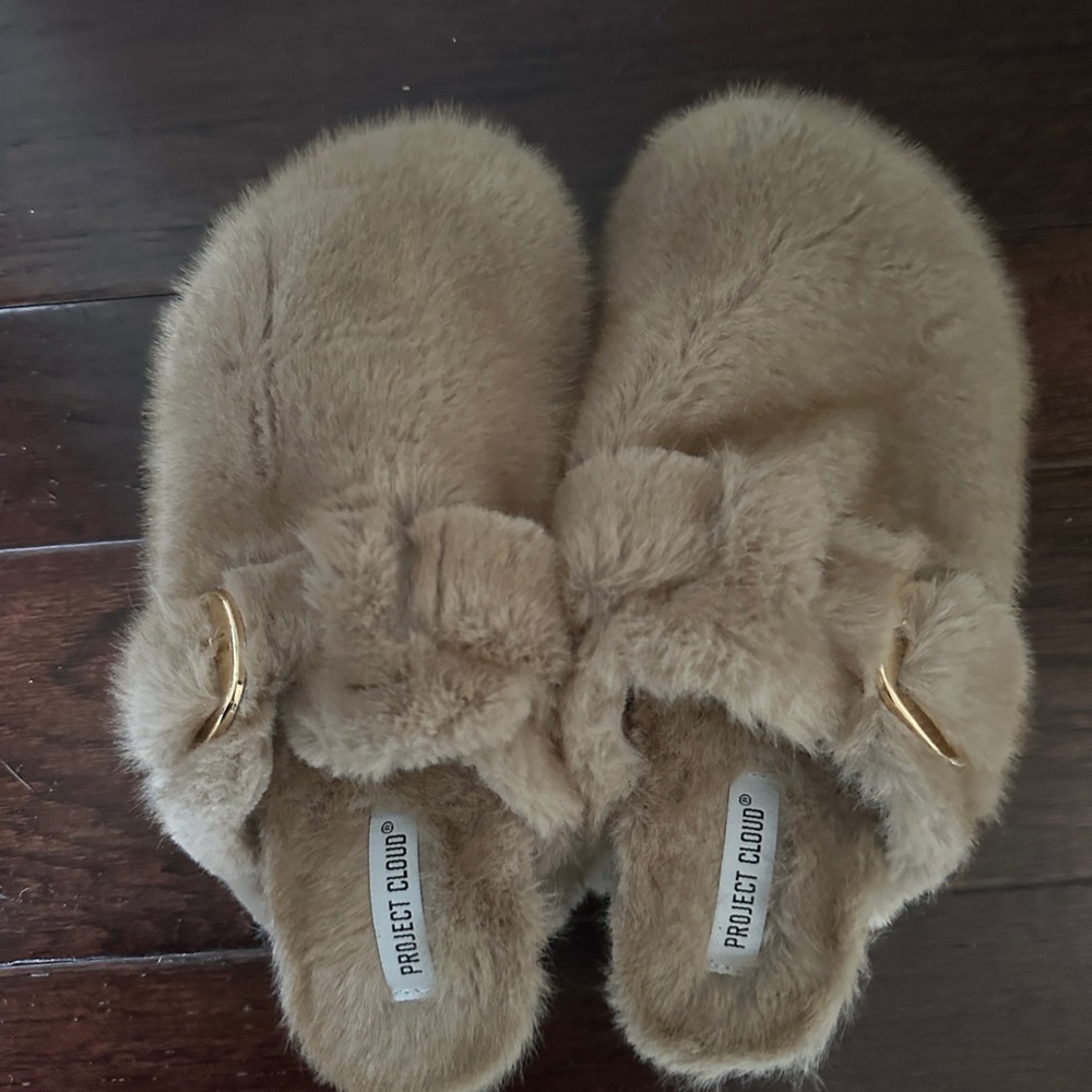 Women's Tan Furry Mules